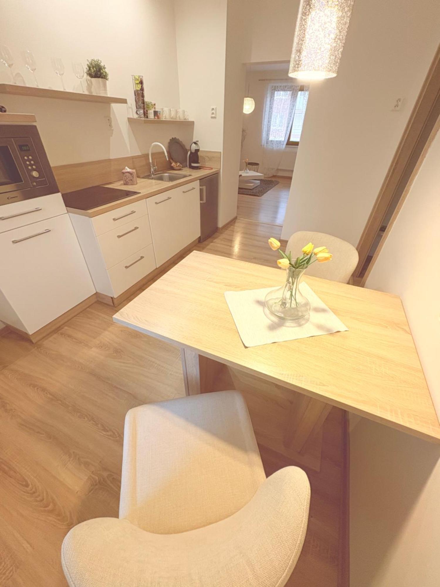 Trio Apartments Ostrava Luaran gambar