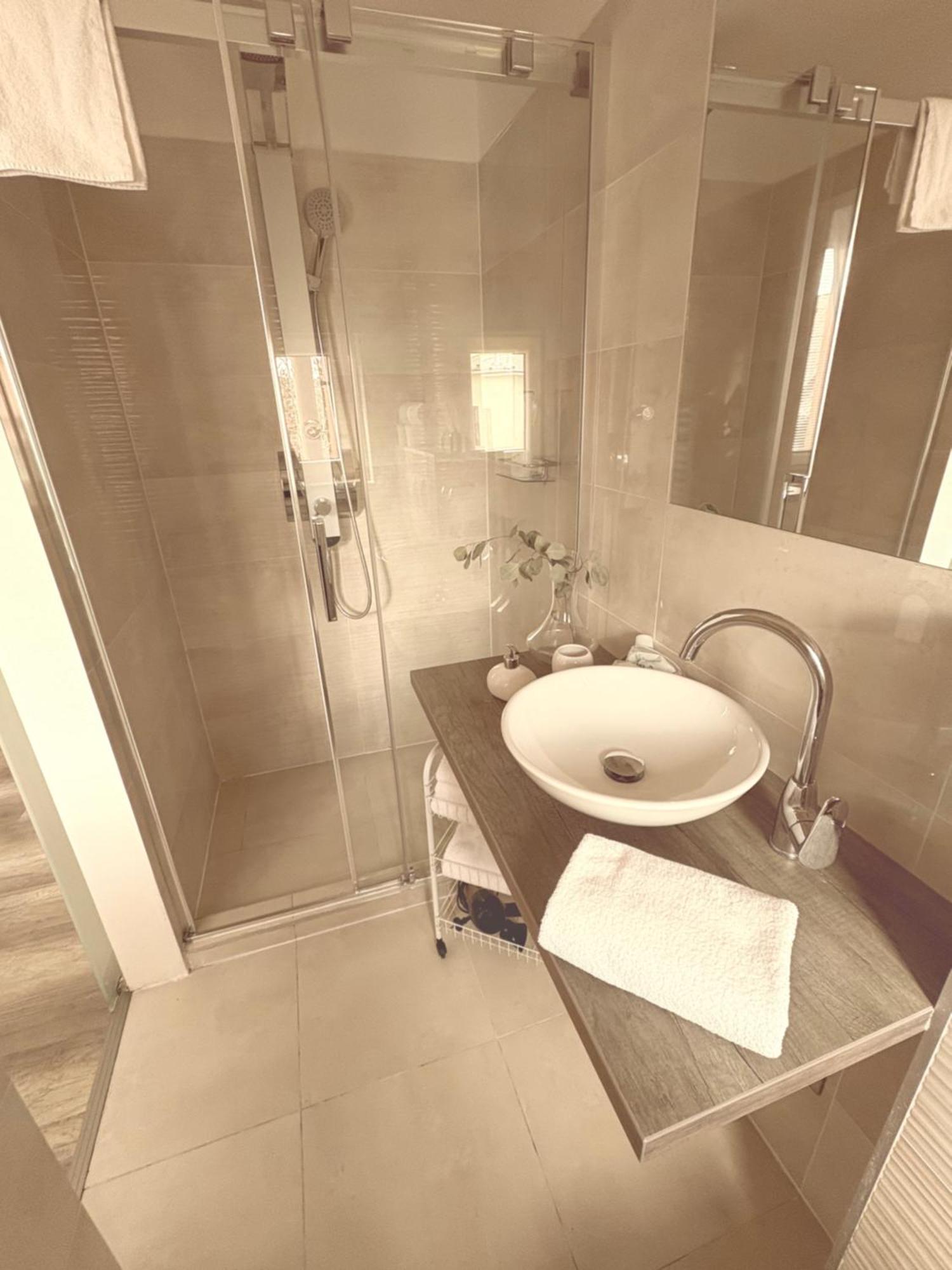 Trio Apartments Ostrava Luaran gambar