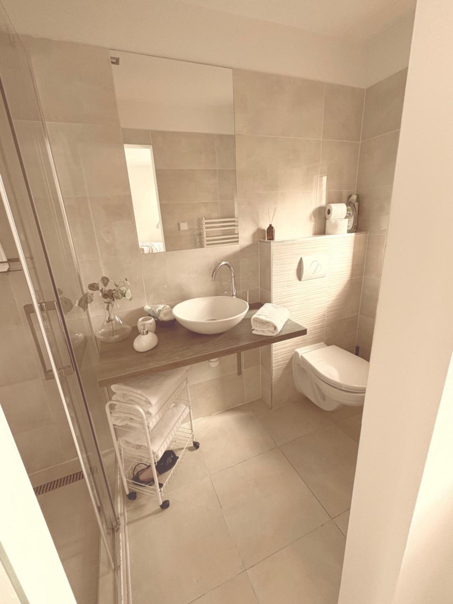 Trio Apartments Ostrava Luaran gambar
