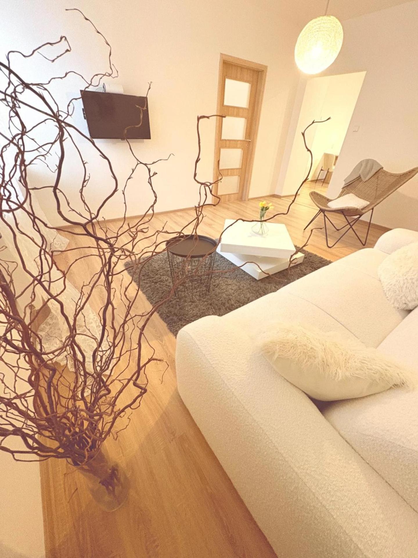 Trio Apartments Ostrava Luaran gambar